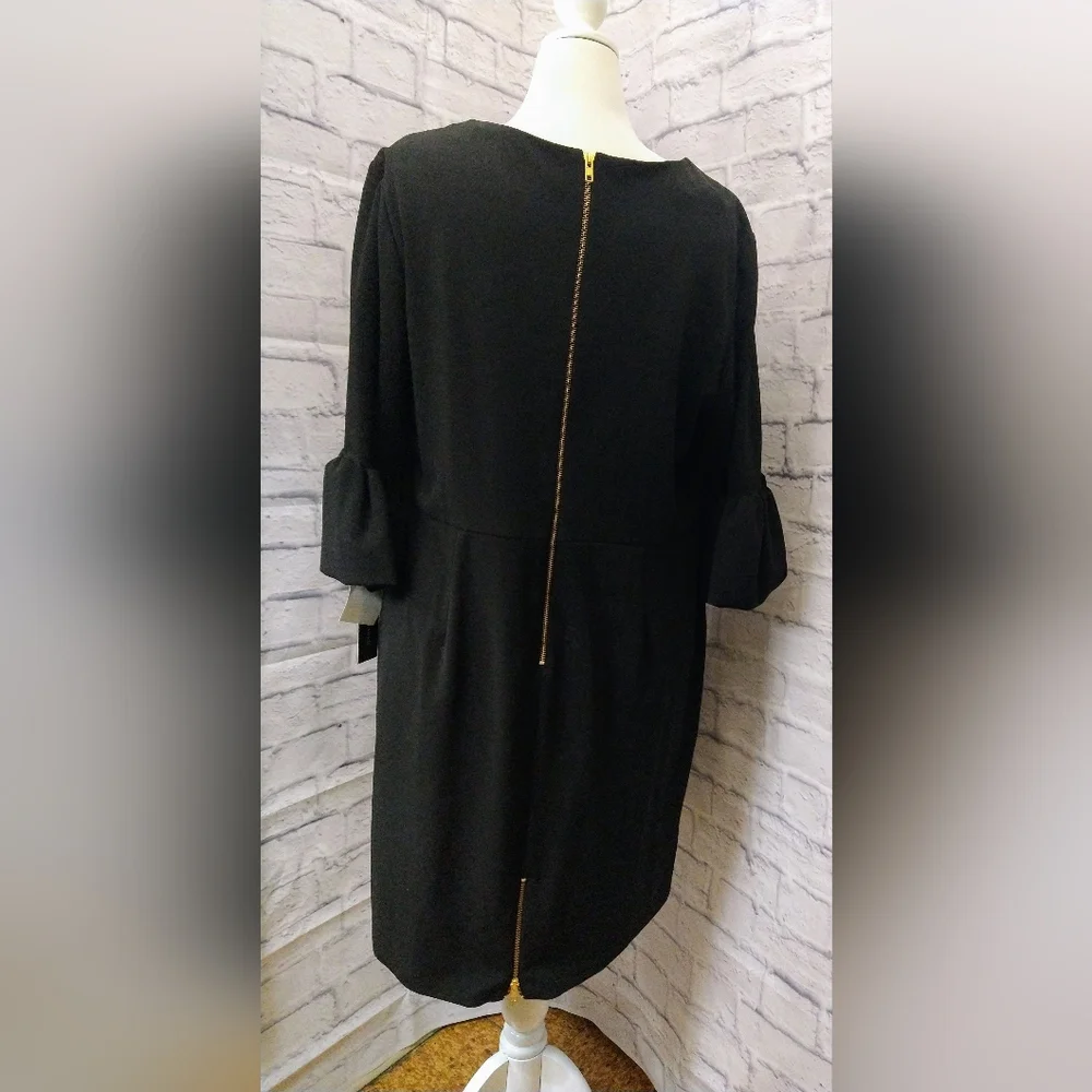 Elegant Black Betsy Adam Dress - Picture 4 of 6